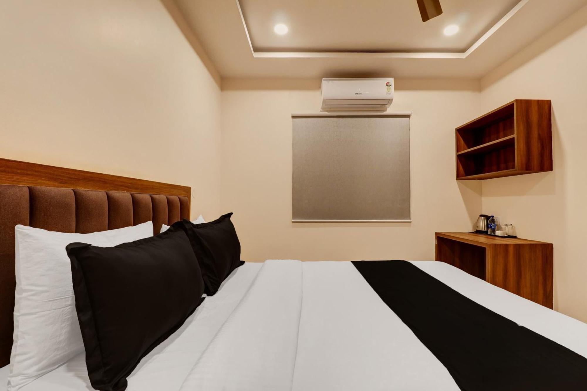 Super Townhouse Arekere Near Mithai Mahal Bangalore Buitenkant foto