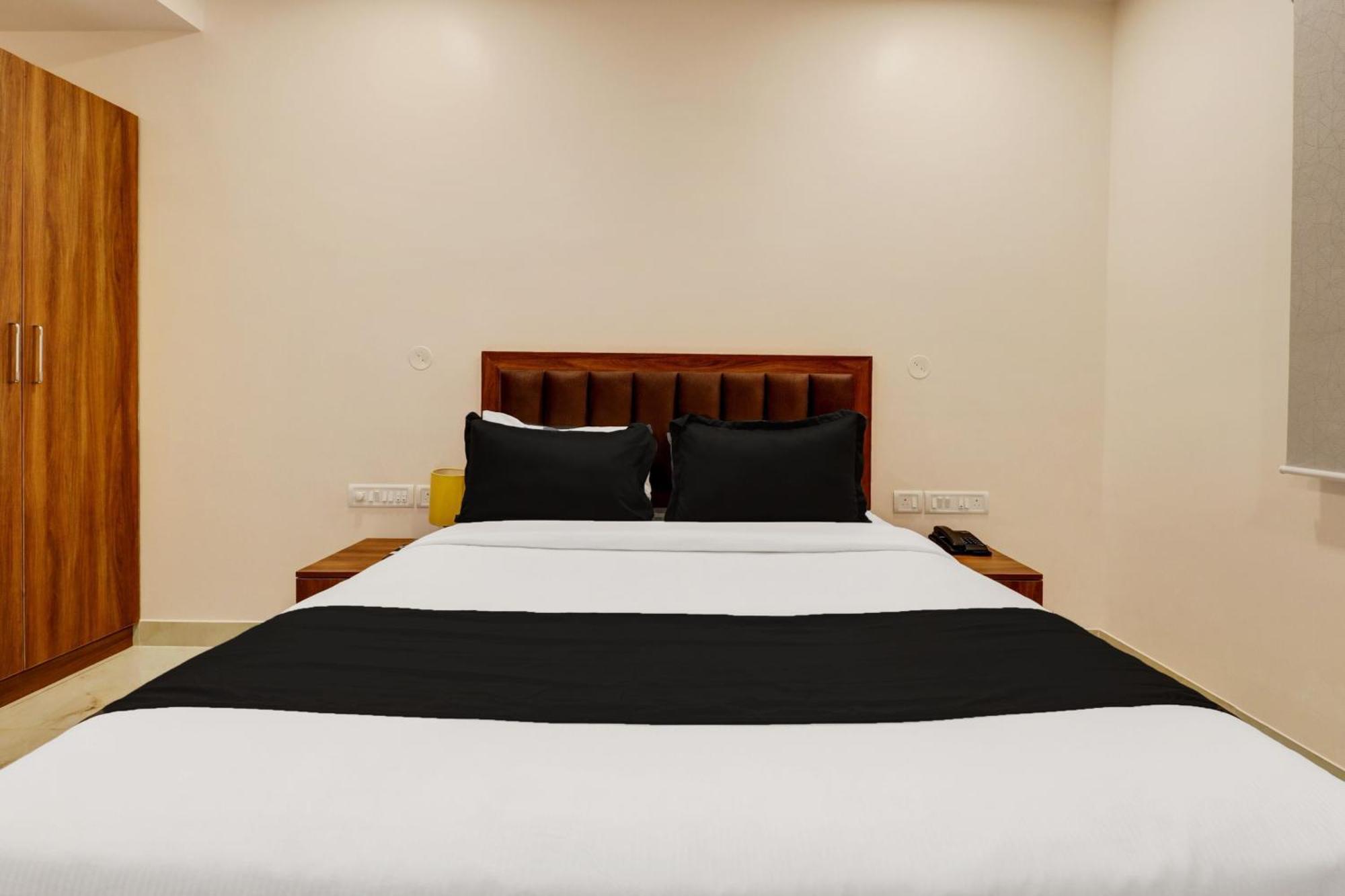Super Townhouse Arekere Near Mithai Mahal Bangalore Buitenkant foto