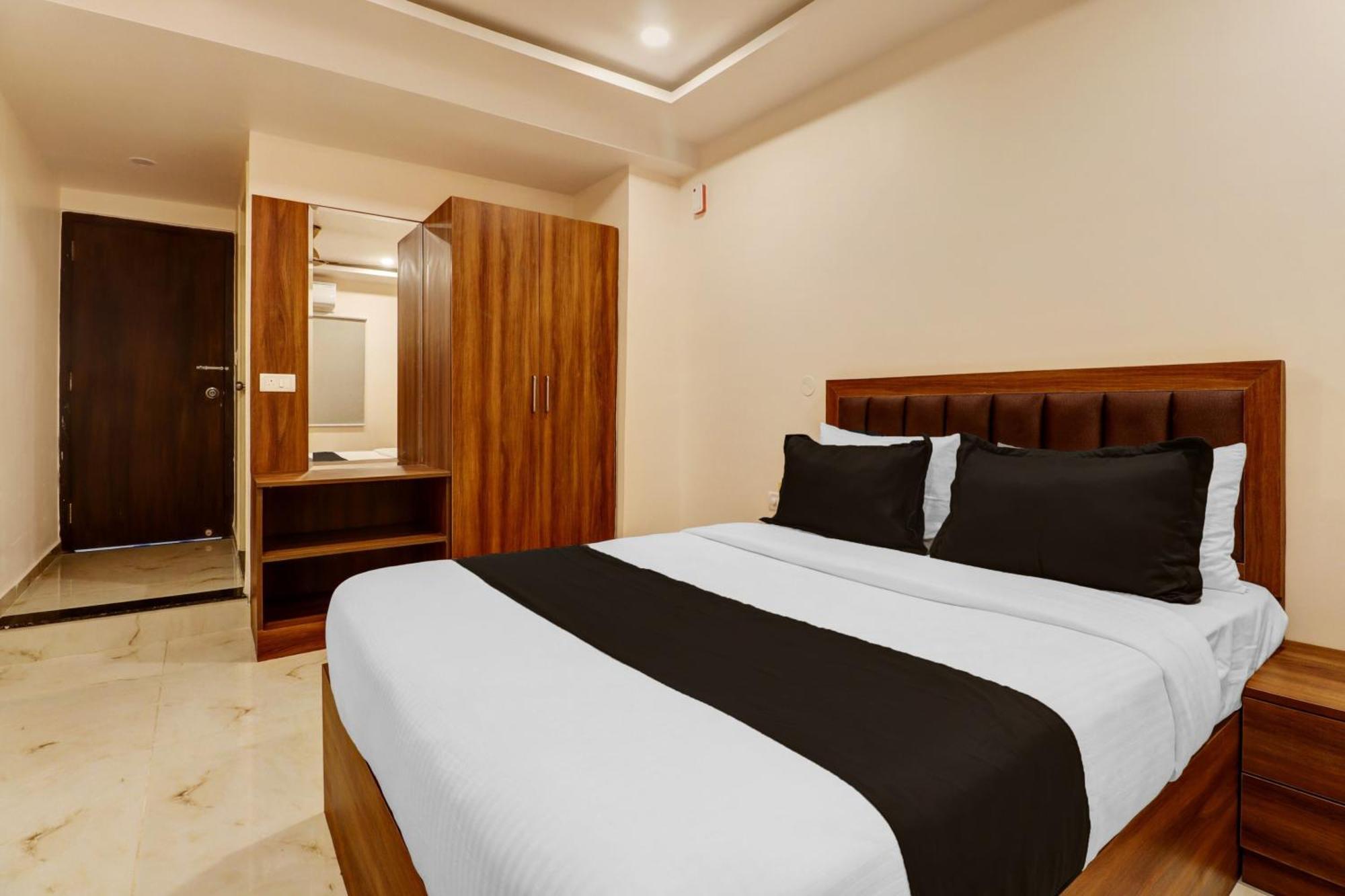 Super Townhouse Arekere Near Mithai Mahal Bangalore Buitenkant foto
