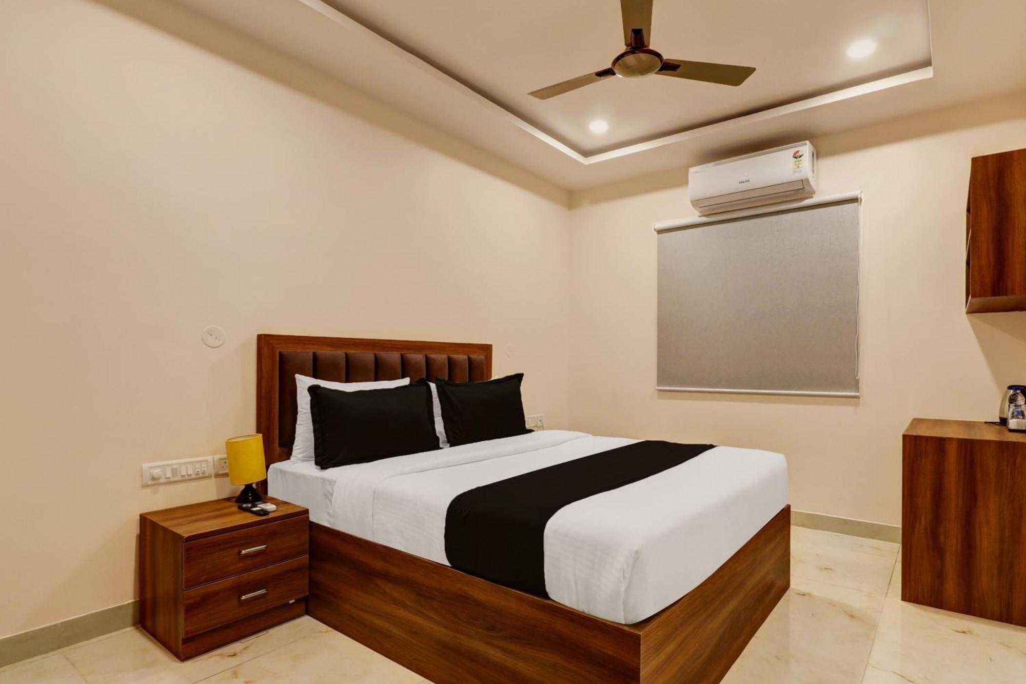 Super Townhouse Arekere Near Mithai Mahal Bangalore Buitenkant foto